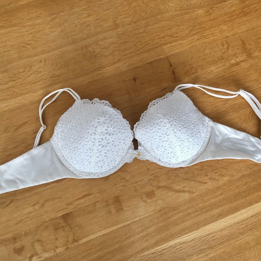 Victoria secret white floral lace 34c
